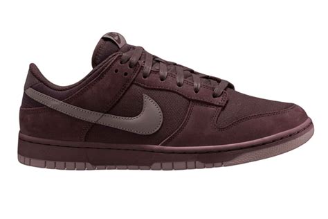 nike dunk low burgundy crush